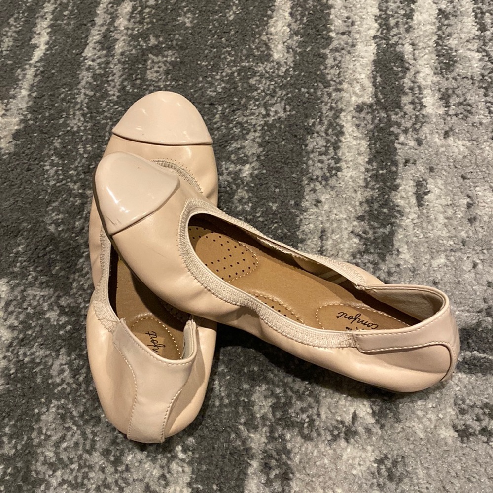 Nude Flats